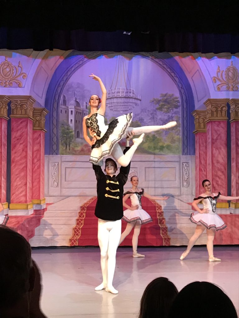 This scene was during Lucien and Paquita's wedding, and I thought it was one of the most impressive of the whole ballet.